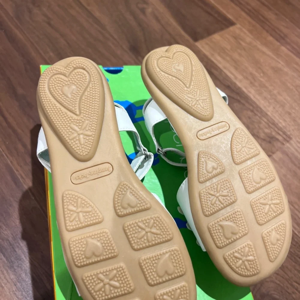 Never used girls Jumping Jack sandals white size 11 wide and size 2 wide - Picture 2 of 2